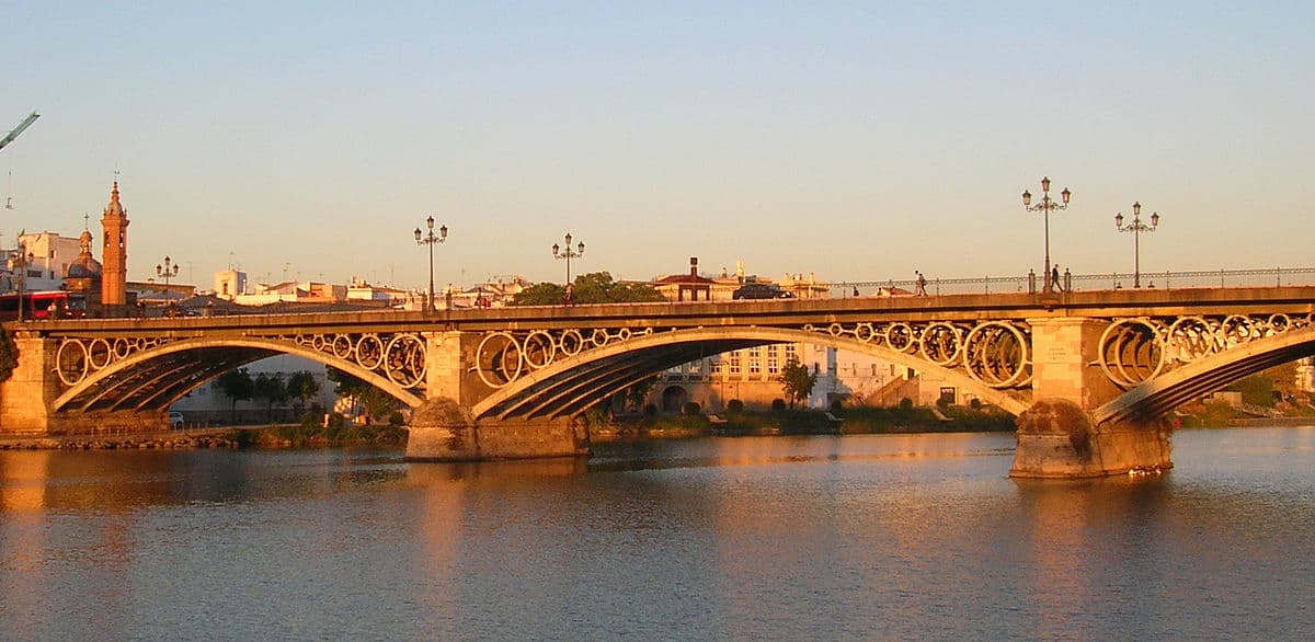 Place Puente de Triana