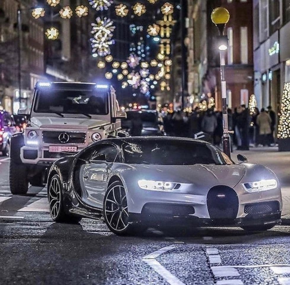 Moda Official BUGATTI Automotive Website