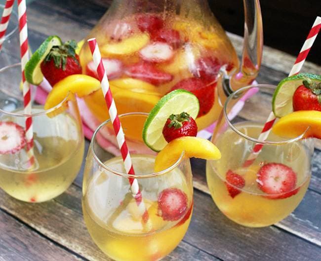 Moda Sangria branca de frutos vermelhos