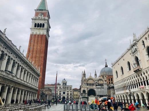 Place Piazza San Marco