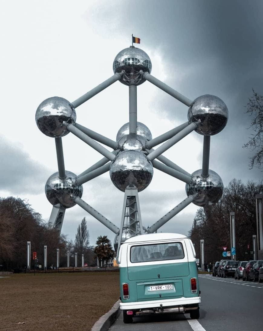 Lugar Atomium