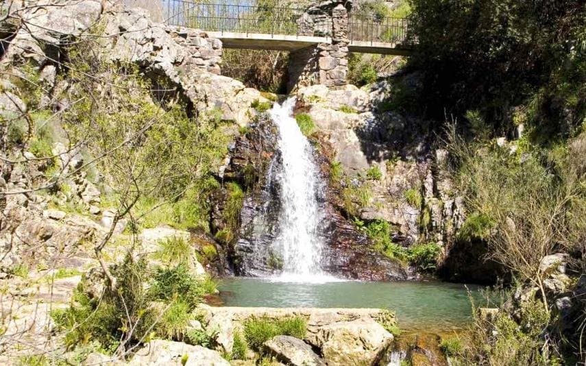 Lugar Beach Penedo Furado