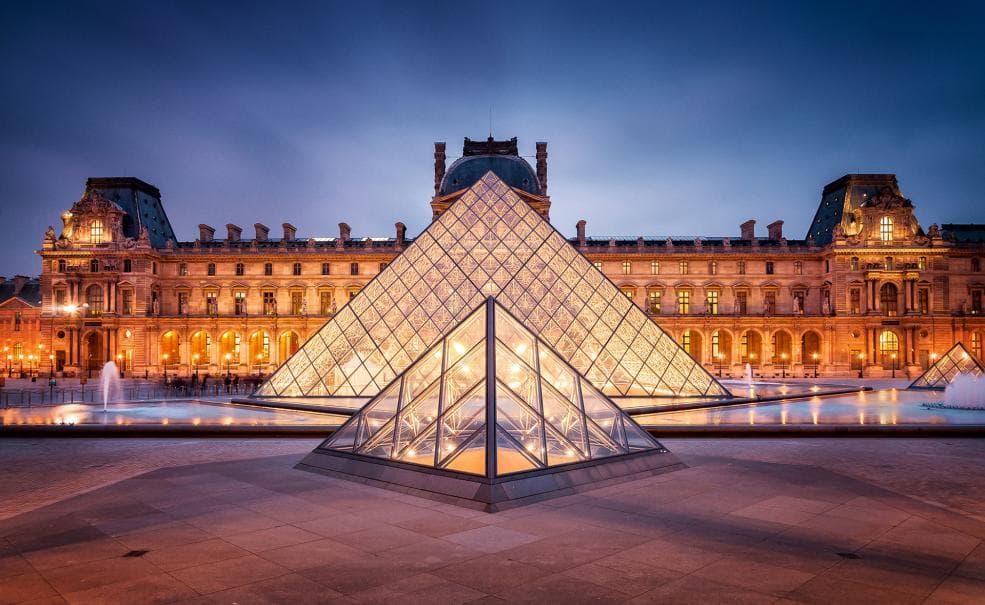 Place Museo del Louvre