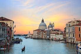 Place Venecia