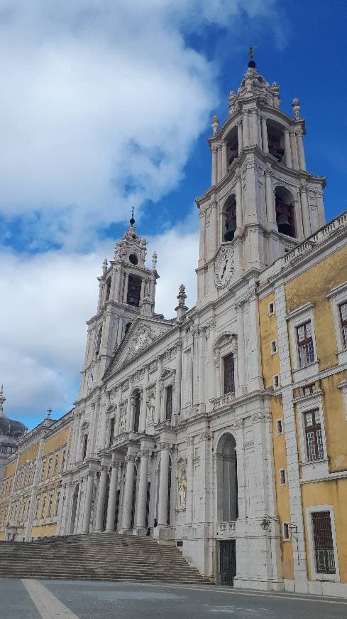 Place Mafra