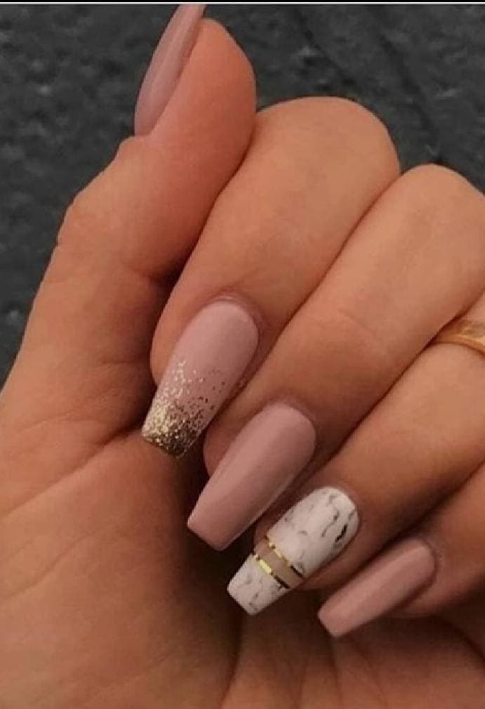 Fashion Pink nails with marble design