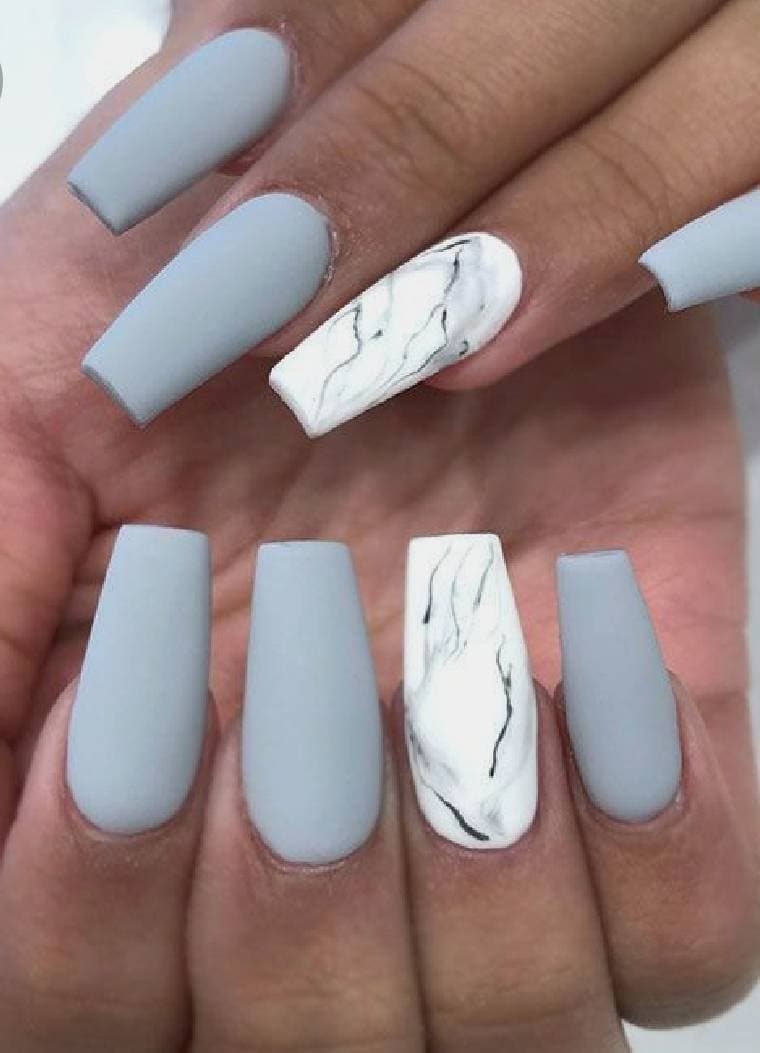 Fashion A simple nail art