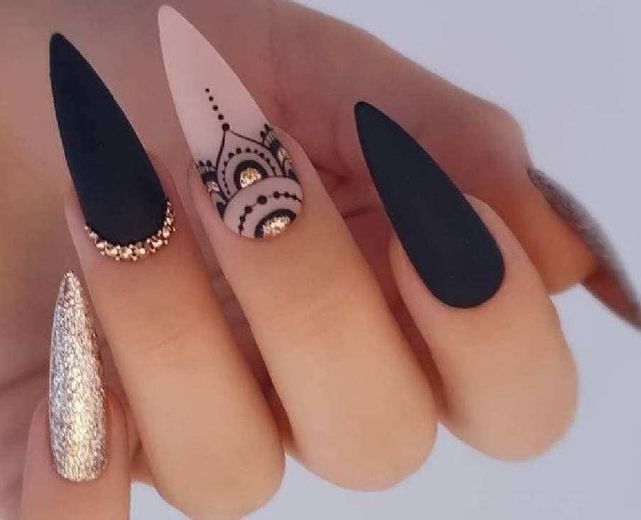 Fashion Mandala nails