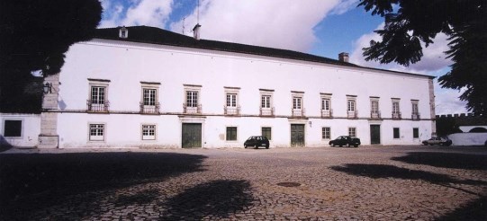 Place Palácio dos Condes de Ficalho