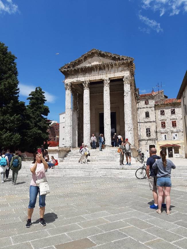 Place Augustus tempel