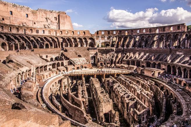 Lugar Coliseo de Roma