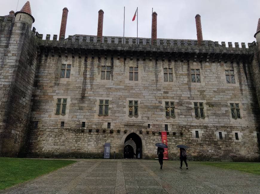 Place Paço dos Duques de Bragança