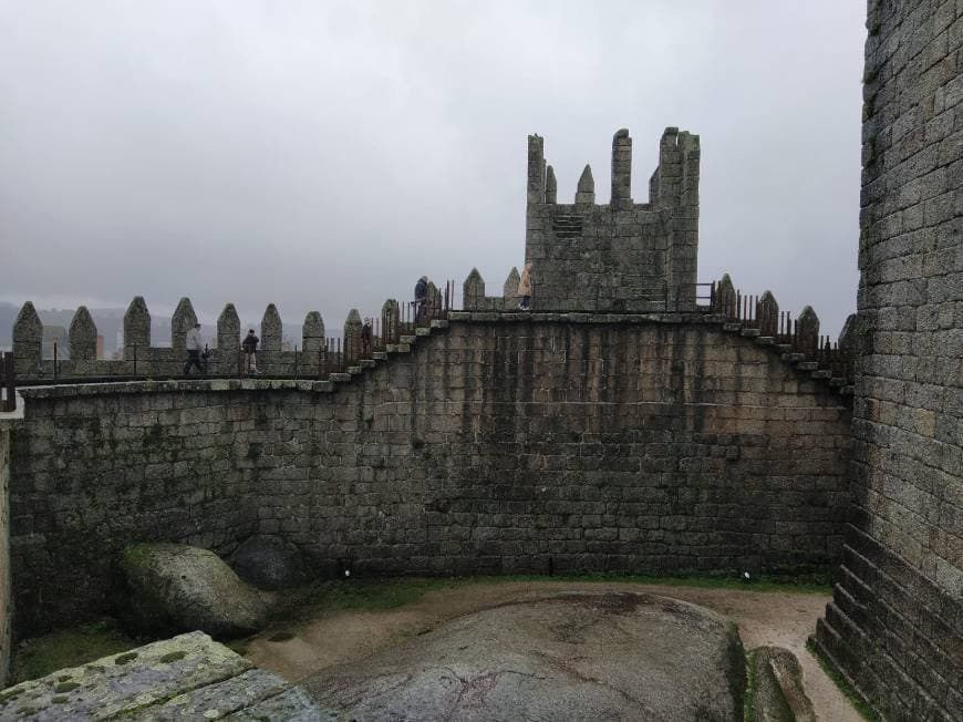 Place Guimarães Castle