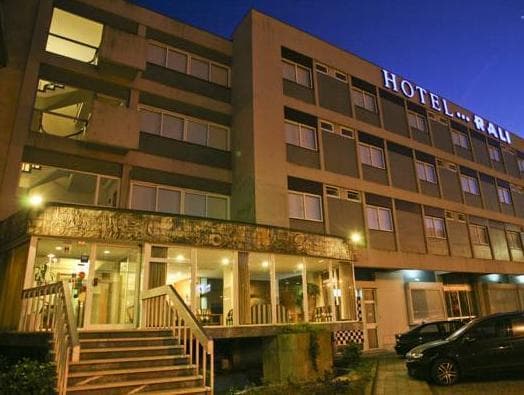 Place Hotel Rali Viana