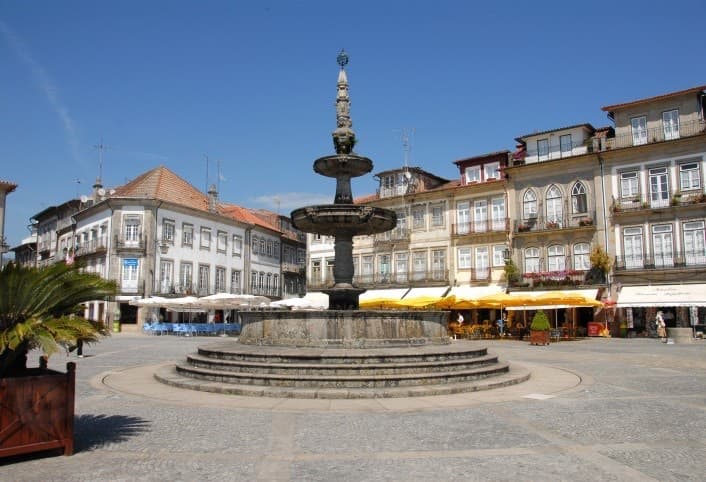 Place Largo de Camões