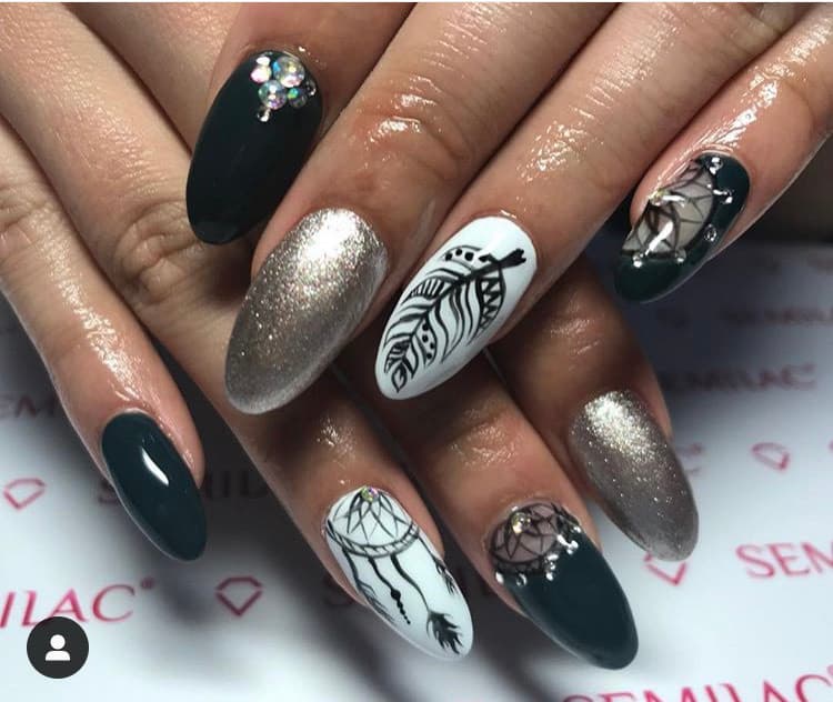 Moda Nails