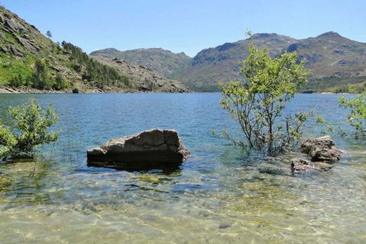 Place Praia Fluvial de Vilarinho das Furnas