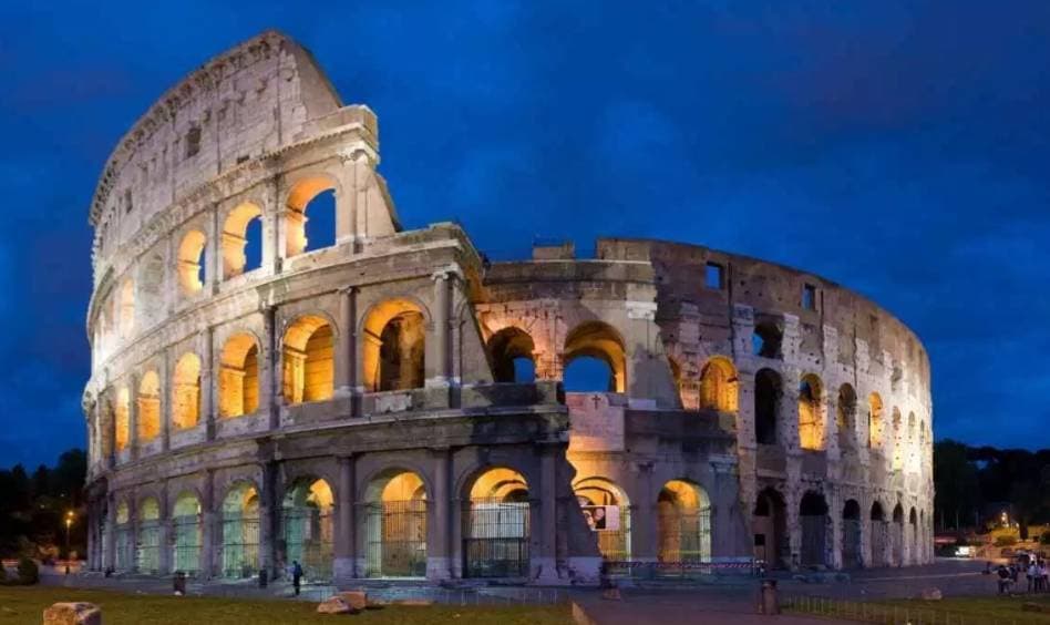 Lugar Coliseo de Roma