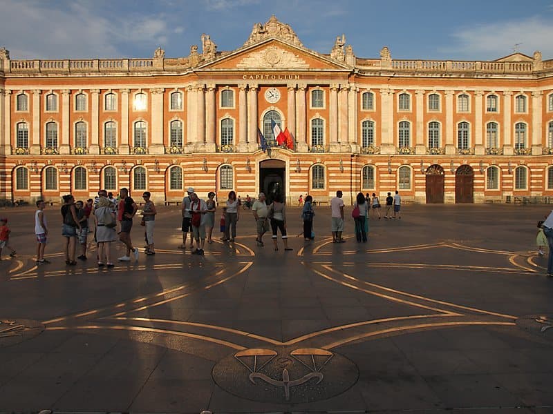 Lugar Place du Capitole