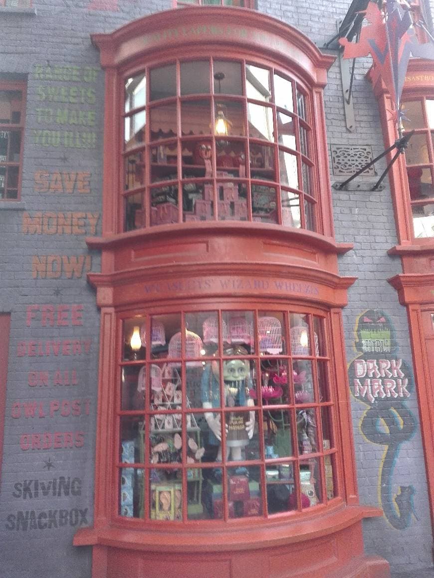 Lugar Weasleys' Wizard Wheezes