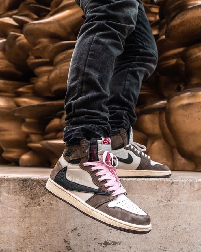 Product Air Jordan 1 Travis Scott