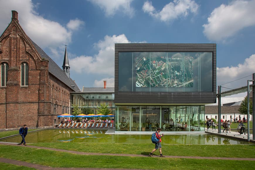 Lugar STAM - Ghent City Museum