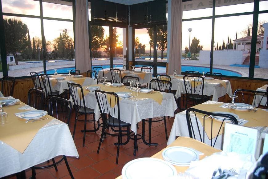 Restaurants A Piscina