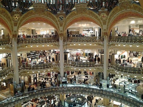 Lugar Azzaro - Galeries Lafayette Paris Haussmann