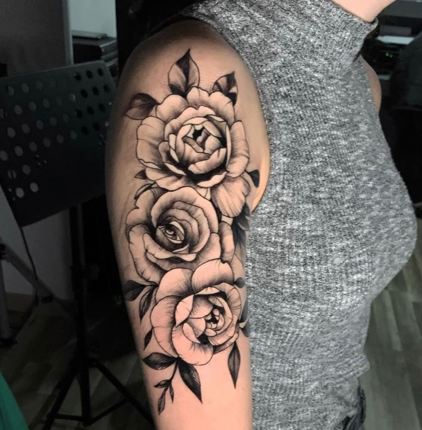 Fashion Tatuagem com rosas