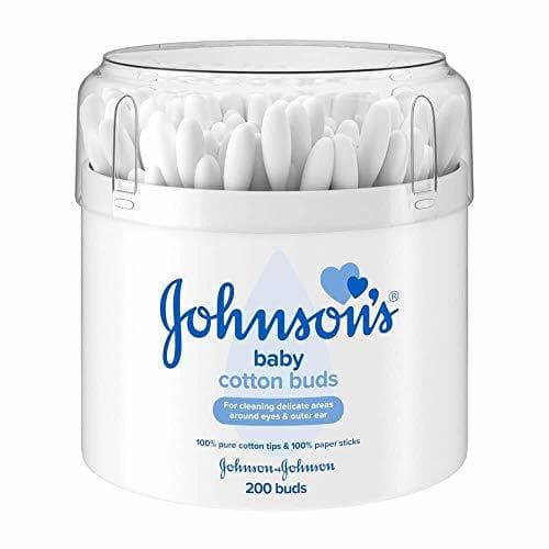 Product Two Packs of johnson' S Cotton Buds 200 para Pack