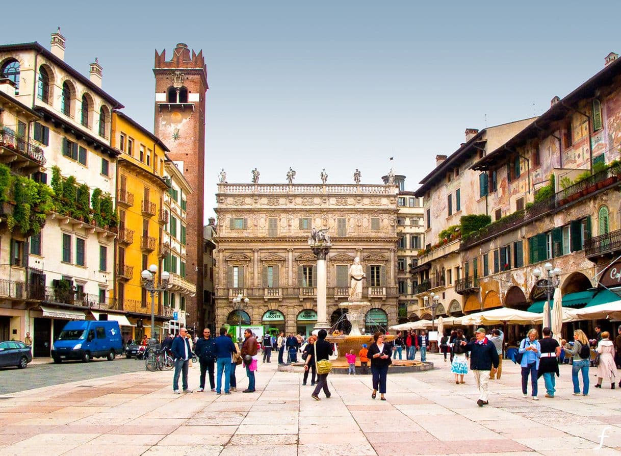 Place Piazza Delle Erbe