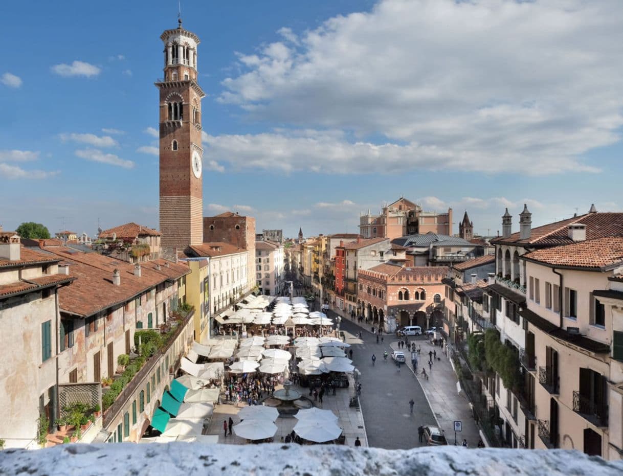 Place Torre dei Lamberti