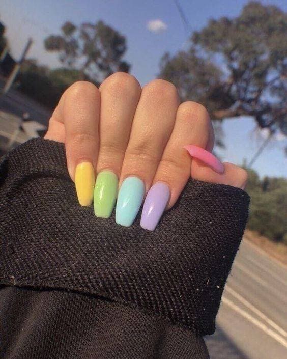 Moda Nails 