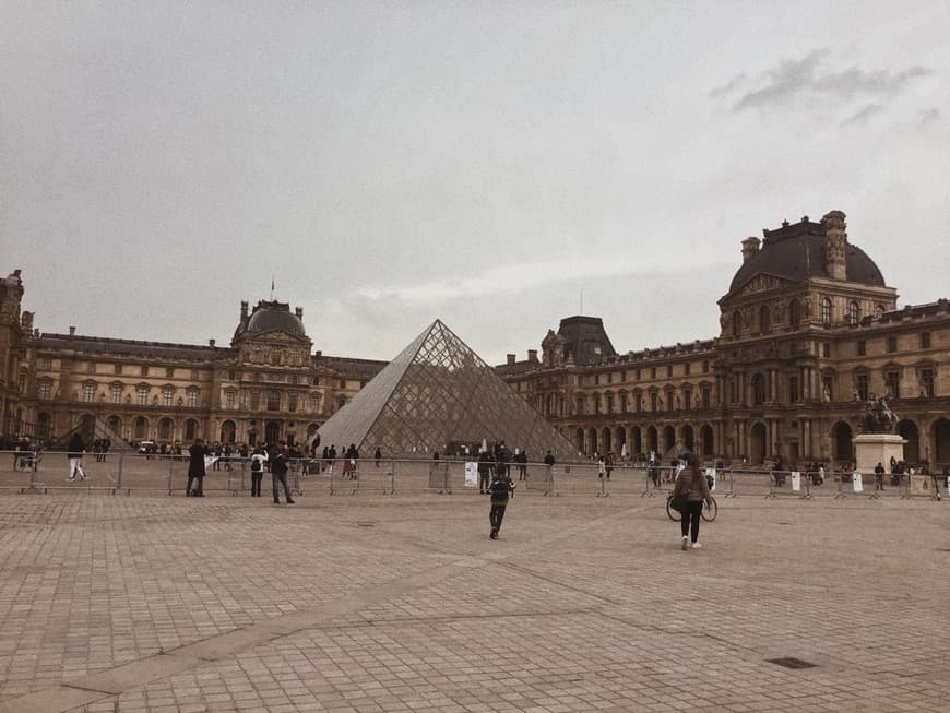 Lugar Museo del Louvre