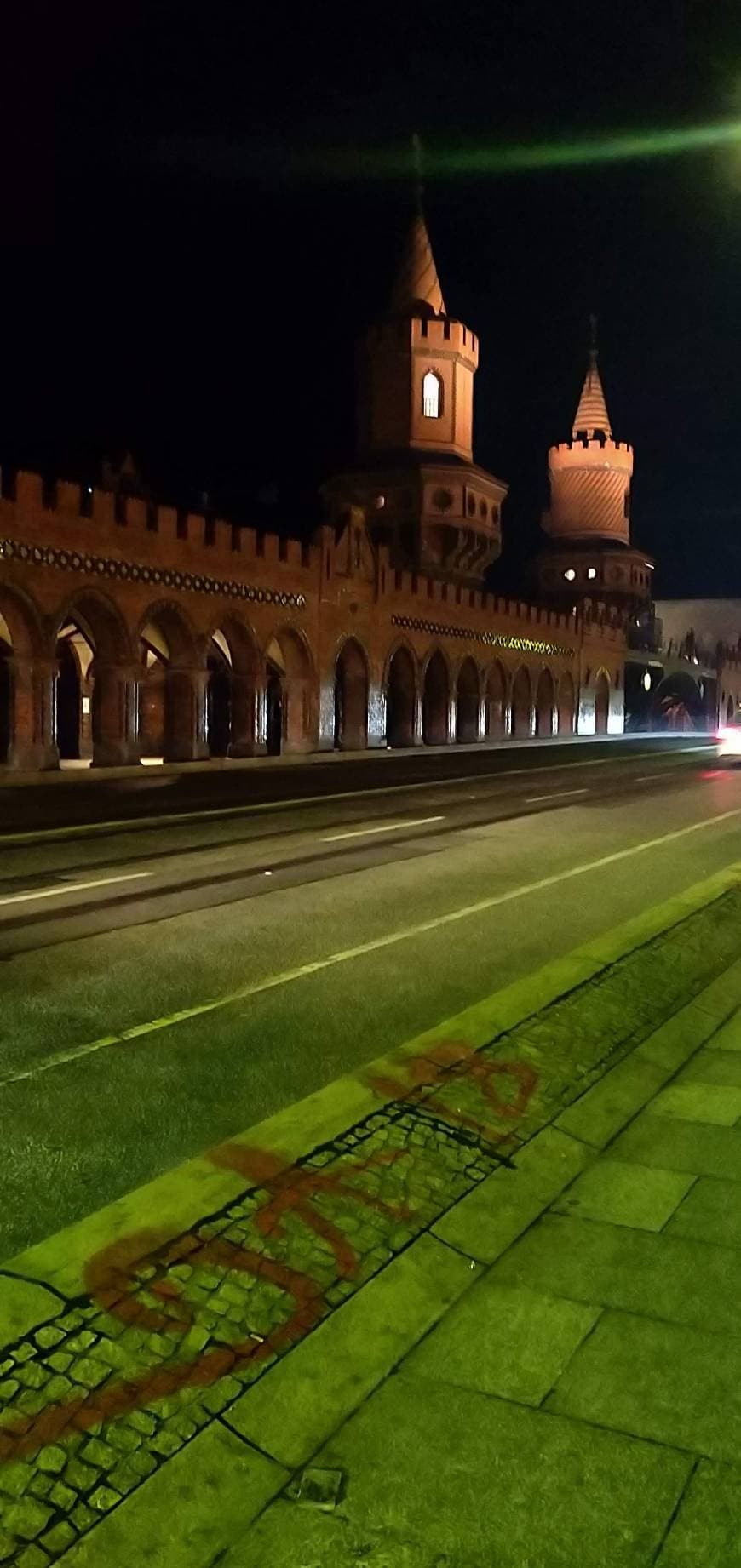 Place Oberbaum Bridge