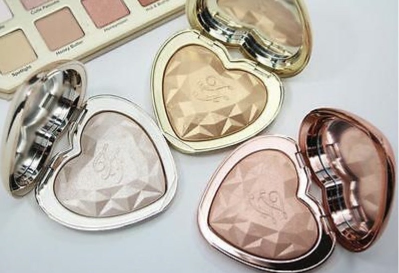 Producto Too faced highlighter « love light » 