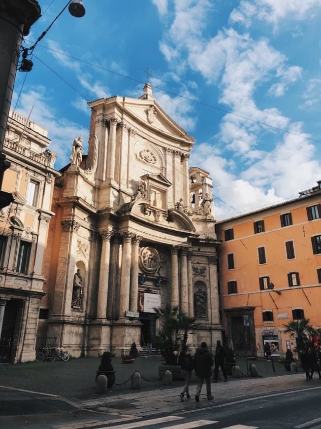 Place Piazza della Pigna