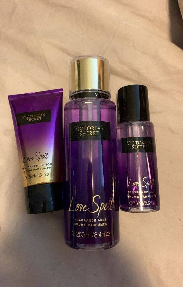 Beauty Fragancia Love Spell, de Victorias Secret