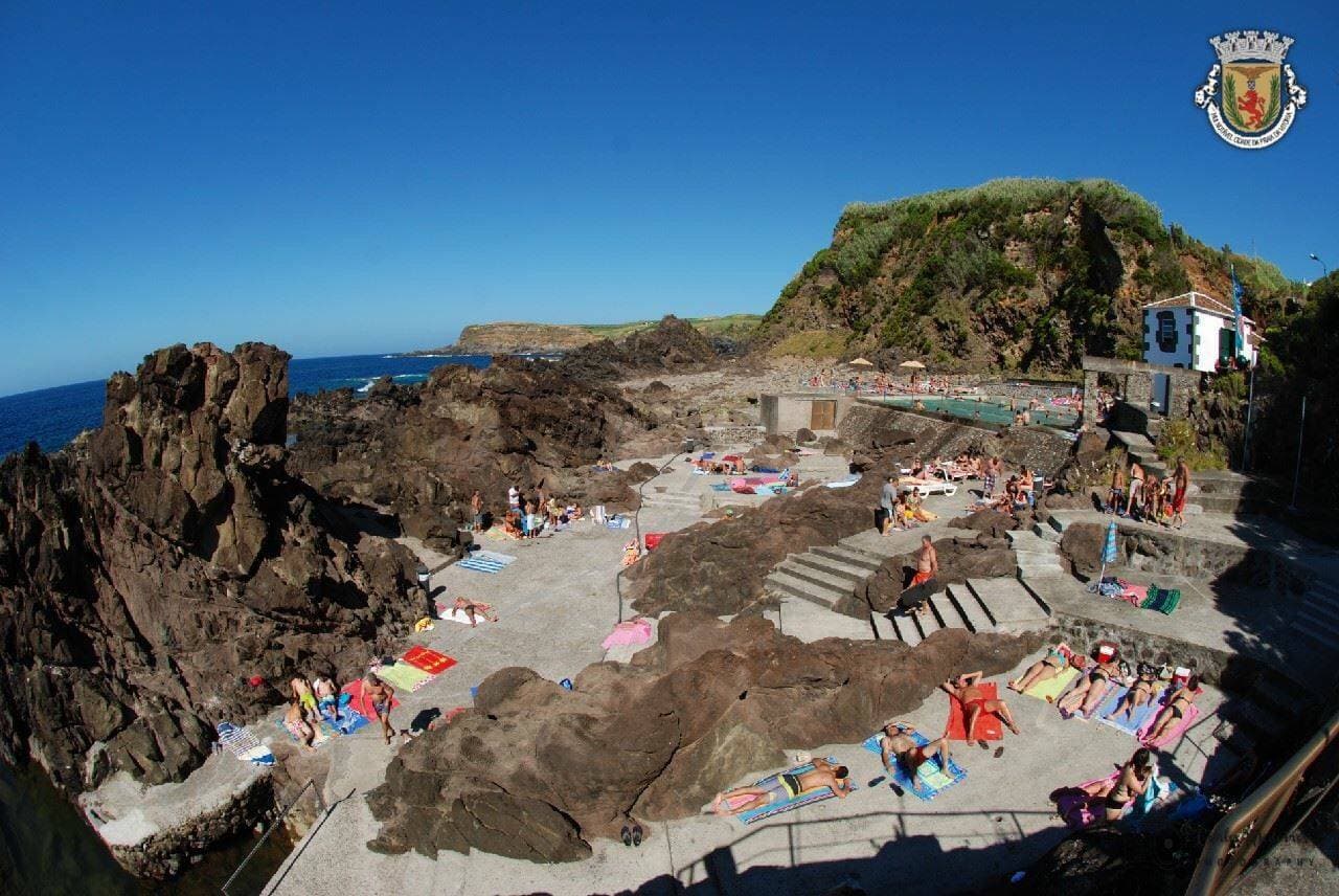 Lugar Piscinas naturais das quatro ribeiras