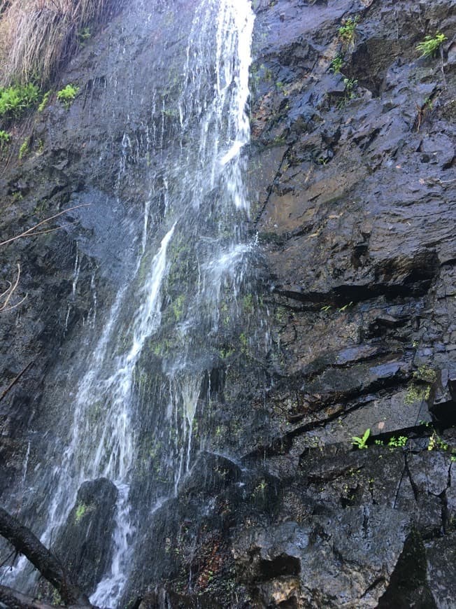 Lugar Cascata do Barbelote