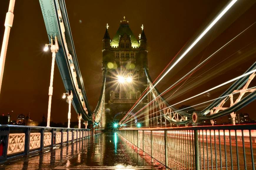 Place Tower Bridge