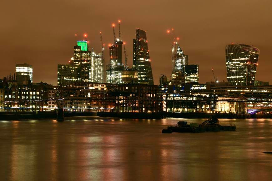 Place Millennium Bridge