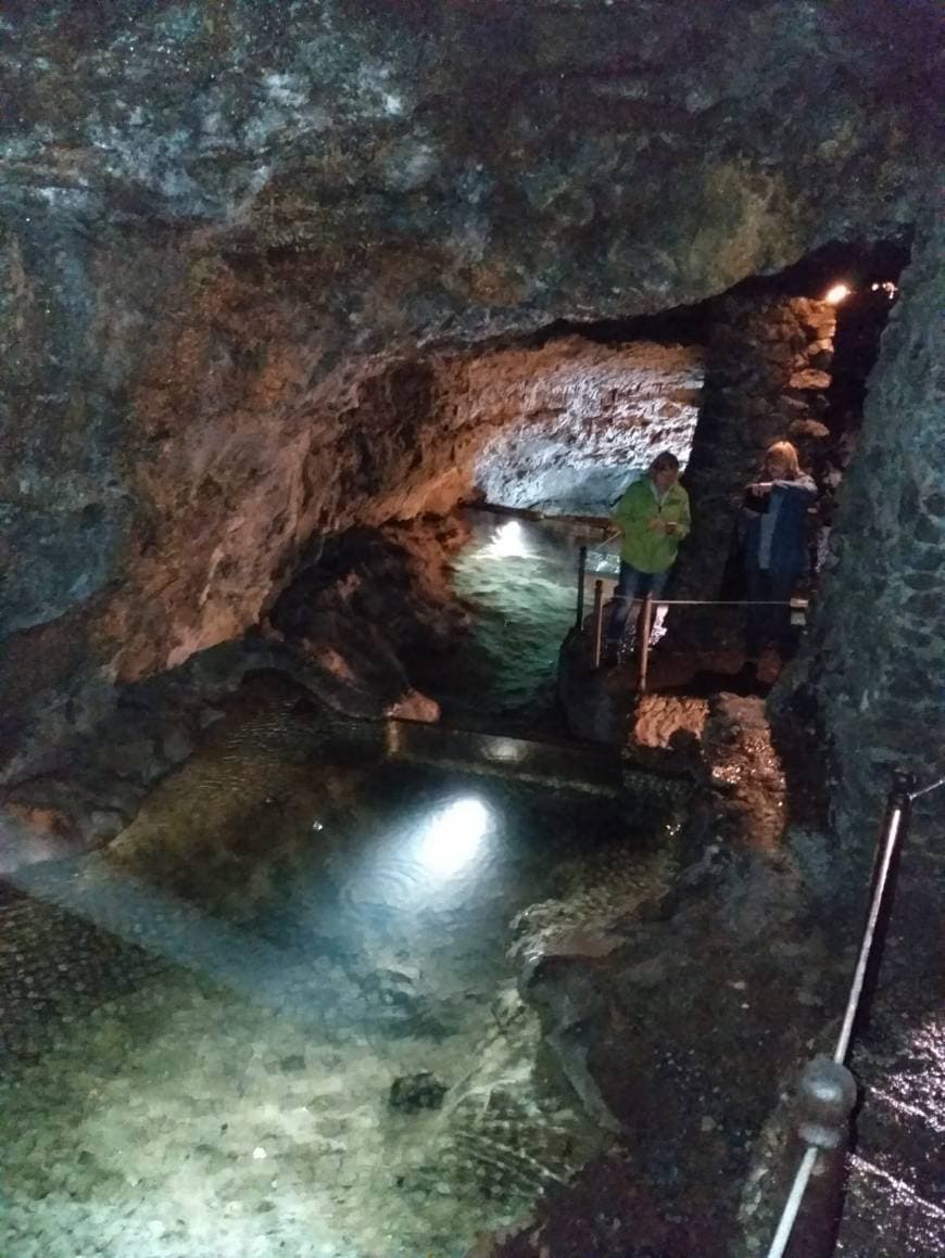 Lugar Grutas de São Vicente