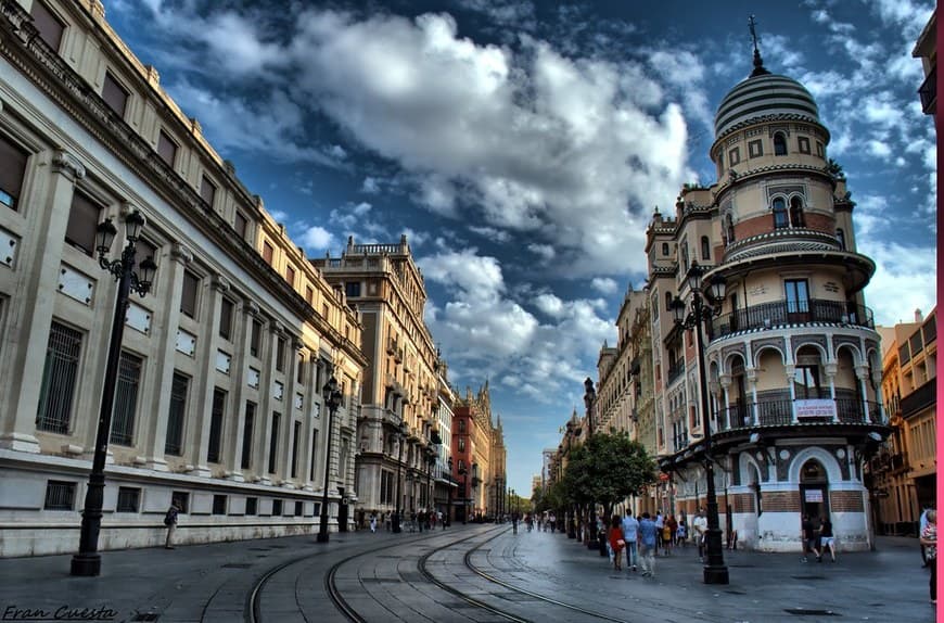 Place Av. de la Constitución