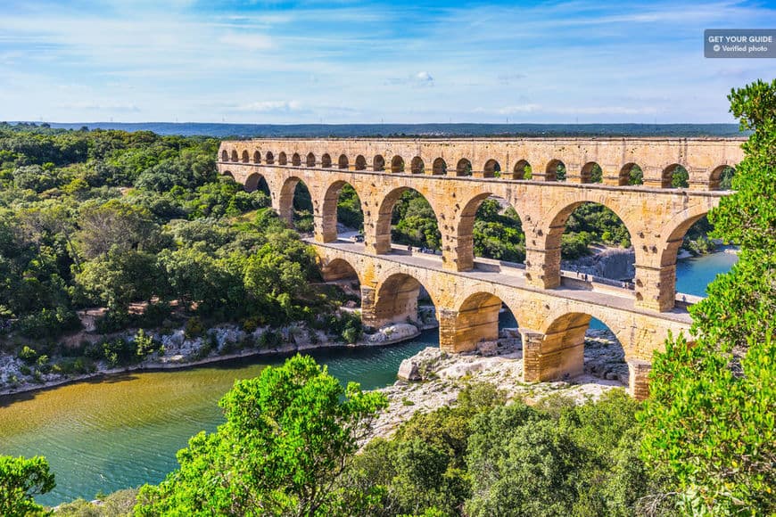 Place Nîmes Pont-du-Gard