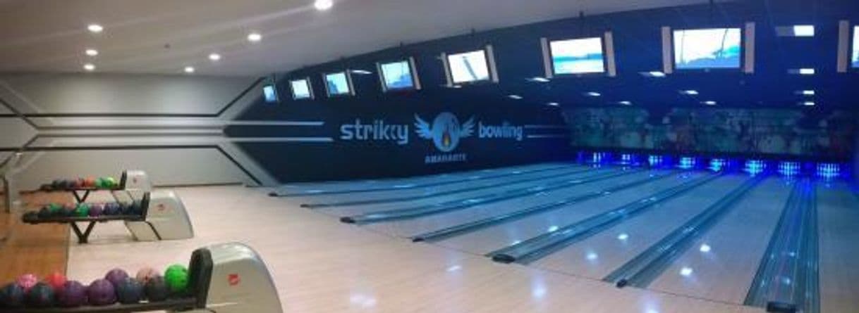 Place StrikyBowling Amarante