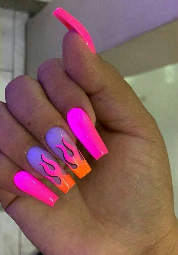 Moda Nails