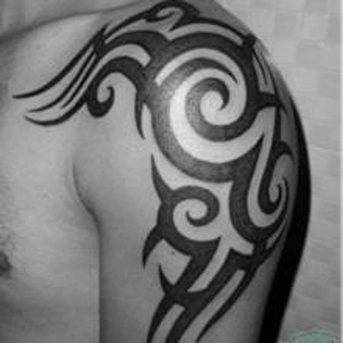 Fashion Tatuagens Masculinas no ombro 