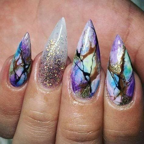 Moda Nails