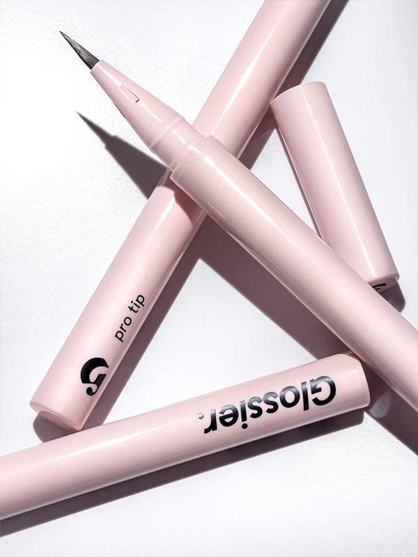 Product GLOSSIER Pro Tip
brush point liquid eyeliner
